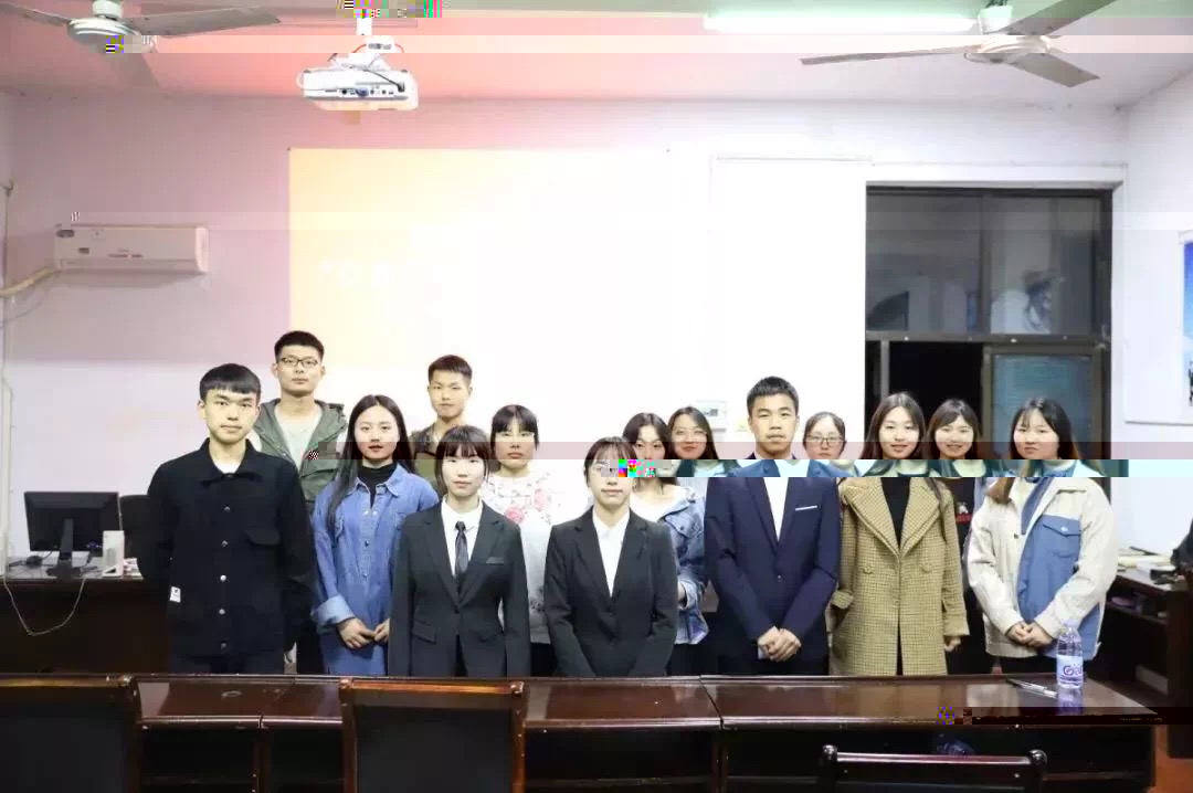 (圖為合影)